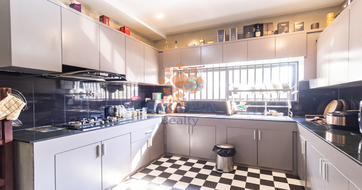 4 Bedrooms House For Rent In Sala Kamreuk-Krong Siem Reap