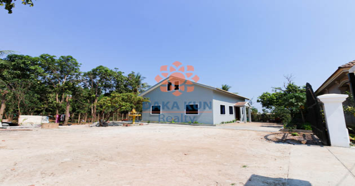 3 Bedrooms House for Rent in Siem Reap City, Chreav