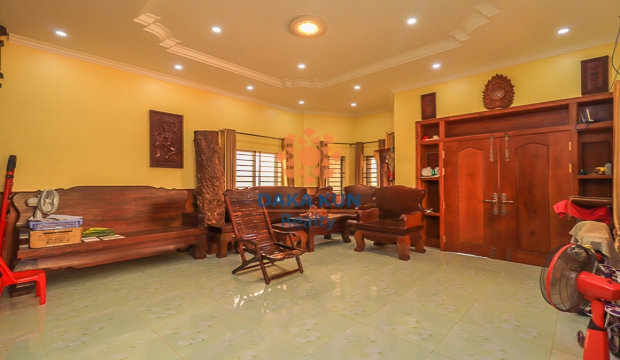 5 Bedrooms House for Rent in Siem Reap-Ring Road