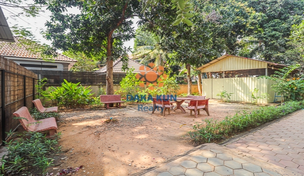 3 Bedrooms Wooden House for Rent in Siem reap-Sala kamreuk