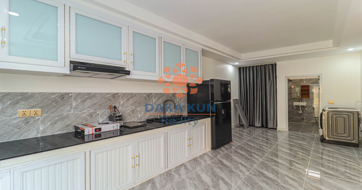 Villa with Swimming Pool for Sale in Siem Reap City