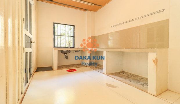 3 Bedrooms Wooden House for Rent in Siem reap-Sala kamreuk