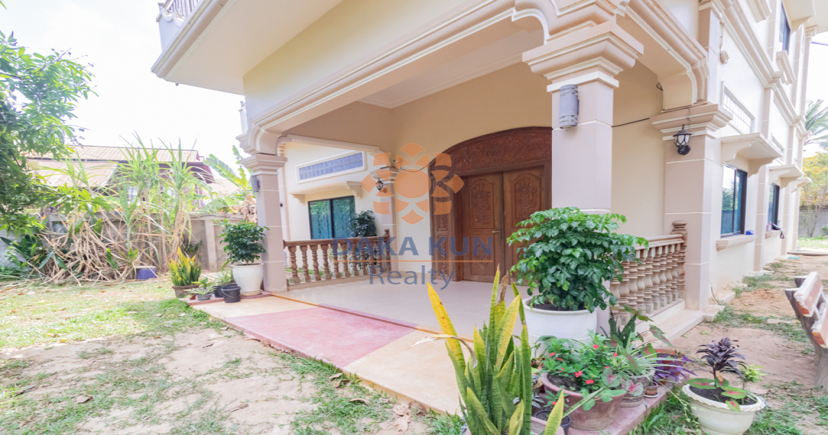 4 Bedrooms House For Rent In Siem Reap City-Svay Dangkum
