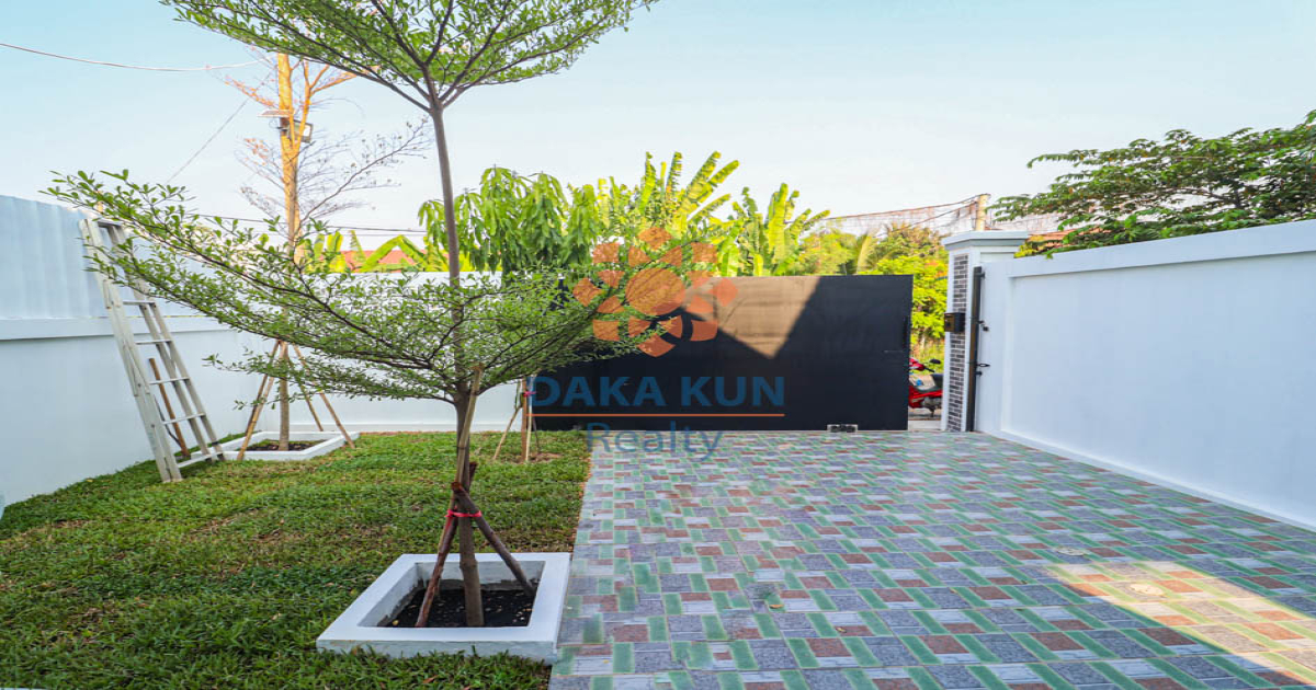 2 Bedrooms House for Rent in Siem Reap City, Sala Kamreuk