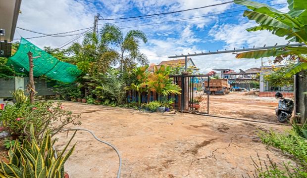 2 Bedrooms House for Rent in Siem Reap-Svay Dangkum
