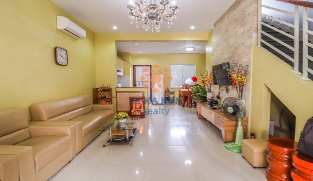 3 Bedrooms House for Rent in Siem Reap-Svay Dangkum