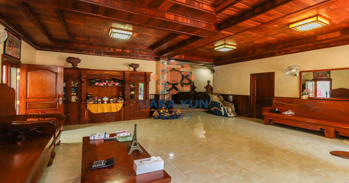 8 Bedrooms House for Rent in Siem Reap City