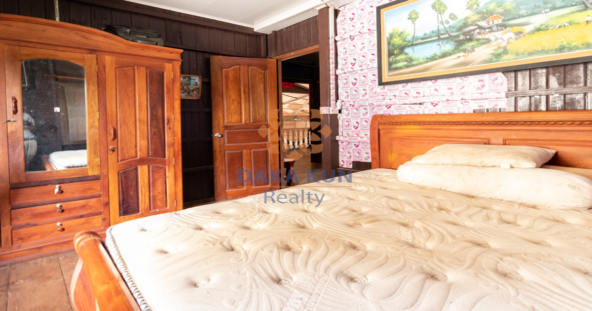 Wooden House For Sale In Siem Reap-Sla kram