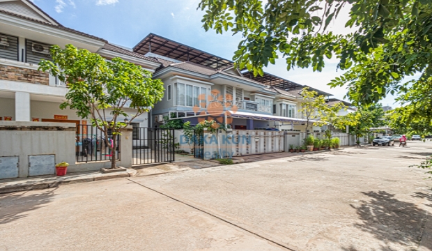 4 Bedrooms Villa for Sale in Siem Reap-Svay Dangkum