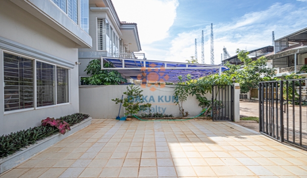 4 Bedrooms Villa for Sale in Siem Reap-Svay Dangkum
