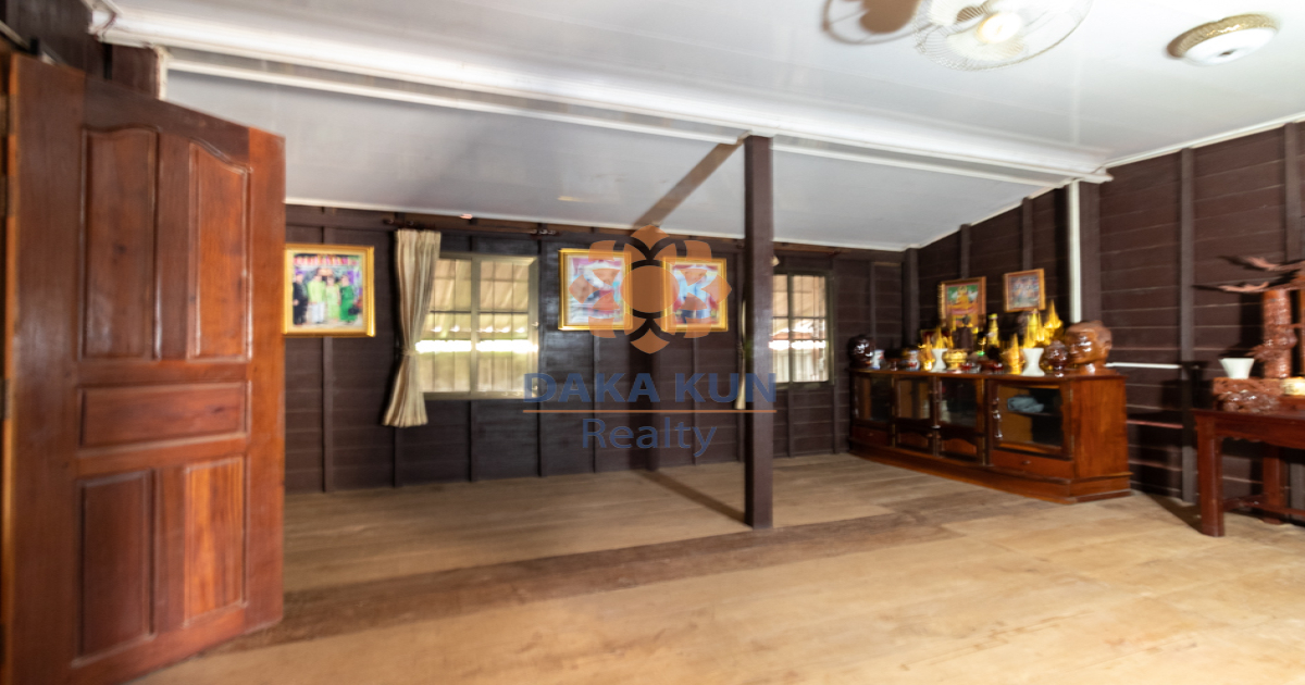 Wooden House For Sale In Siem Reap-Sla kram
