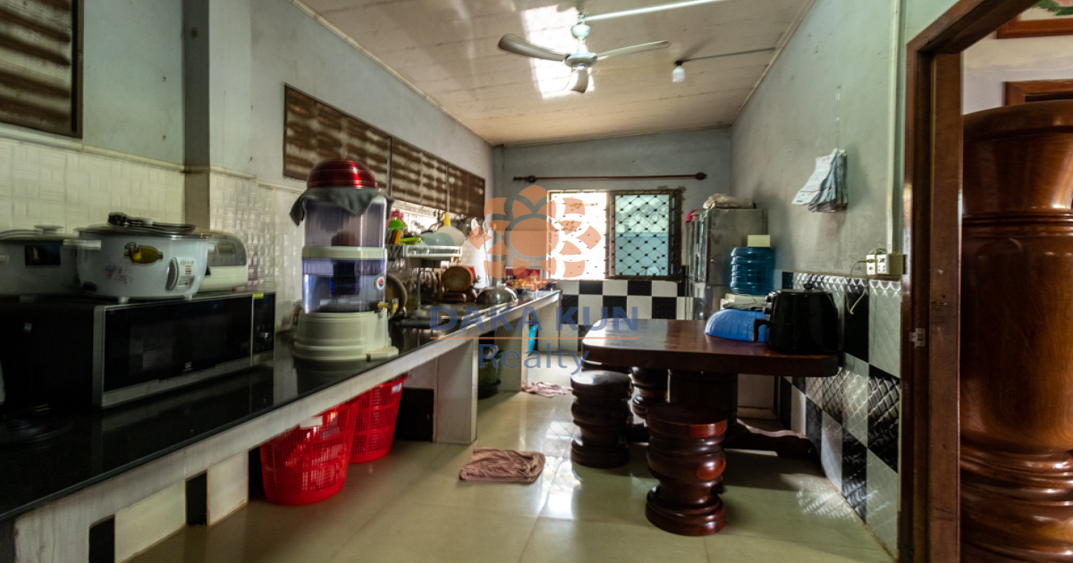 Wooden House For Sale In Siem Reap-Sla kram