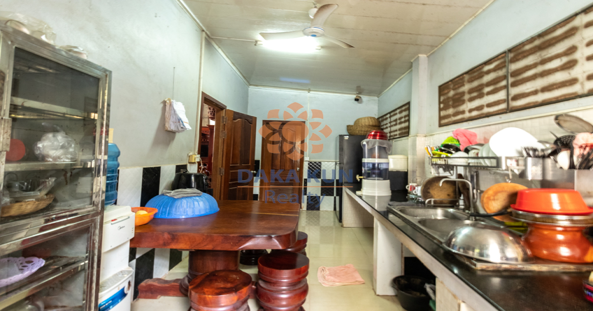 Wooden House For Sale In Siem Reap-Sla kram
