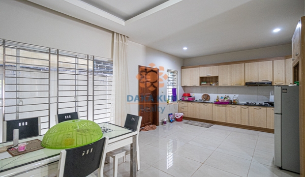 4 Bedrooms Villa for Sale in Siem Reap-Svay Dangkum
