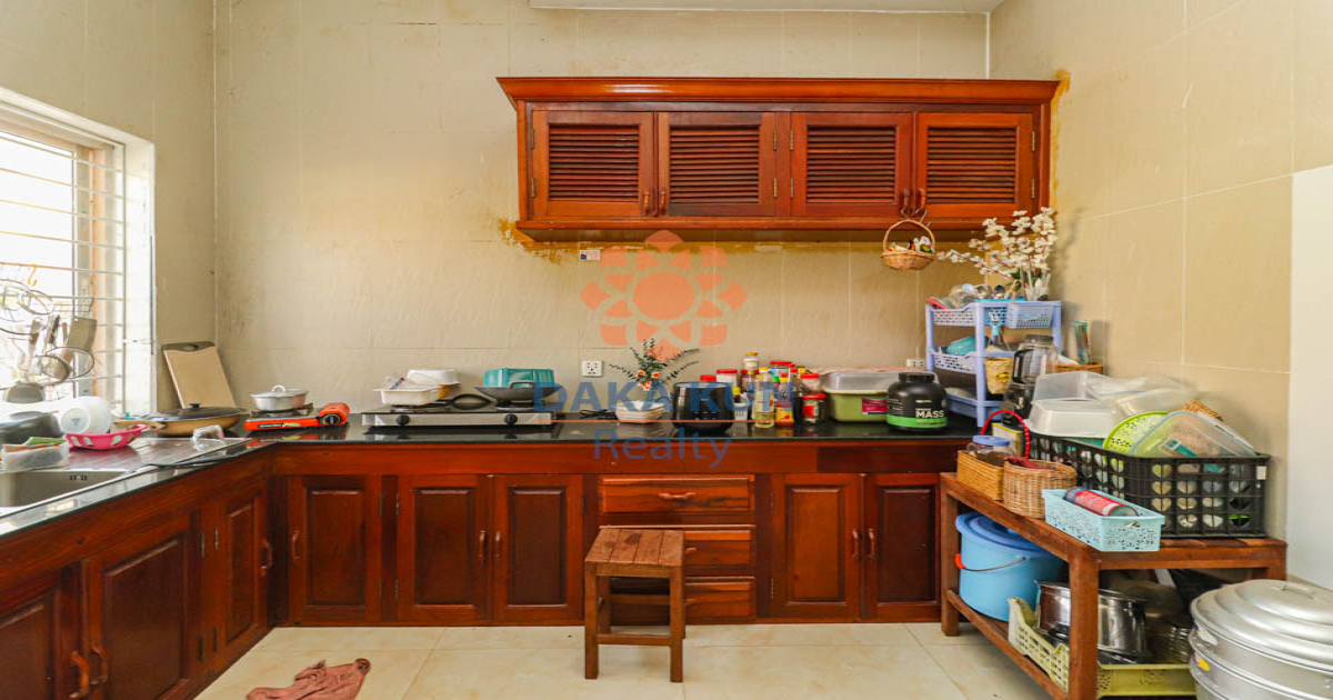 6 Bedrooms House for Rent in Siem Reap, Svay Dangkum