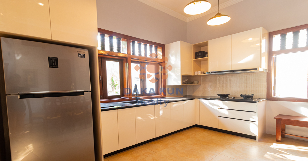 5 Bedrooms Villa for Rent with Pool in Siem Reap-Svay Dongkum