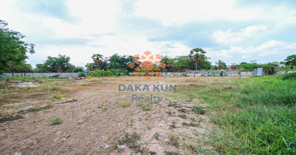 Land for Sale in Siem Reap City, near Psar Kraoum Rd