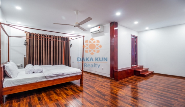 3 Bedrooms Wooden House for Rent in Siem Reap