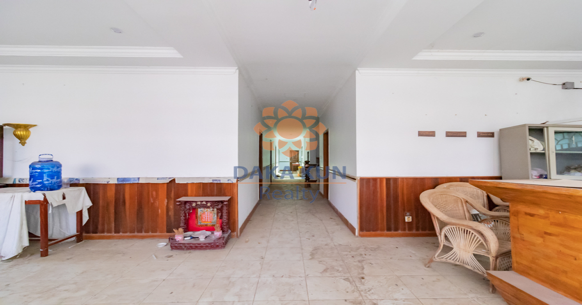 Guesthouse for Sale In Siem Reap City-Svay Dangkum
