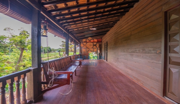 3 Bedrooms Wooden House for Rent in Siem Reap