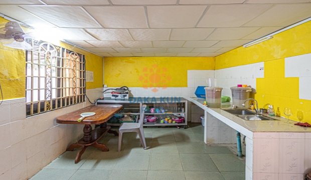 5 Bedrooms House for Rent in Siem Reap-Svay Dangkum