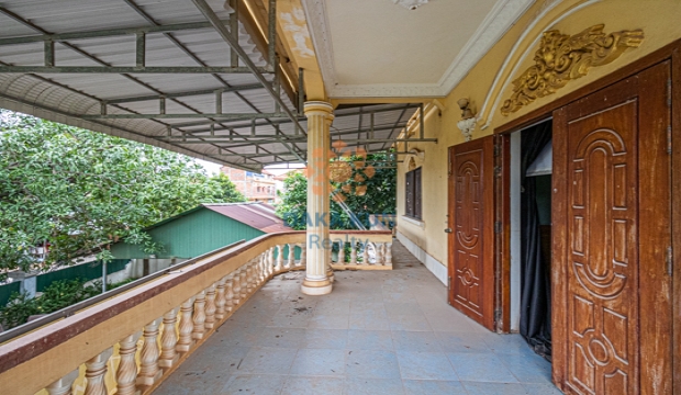 5 Bedrooms House for Rent in Siem Reap-Svay Dangkum