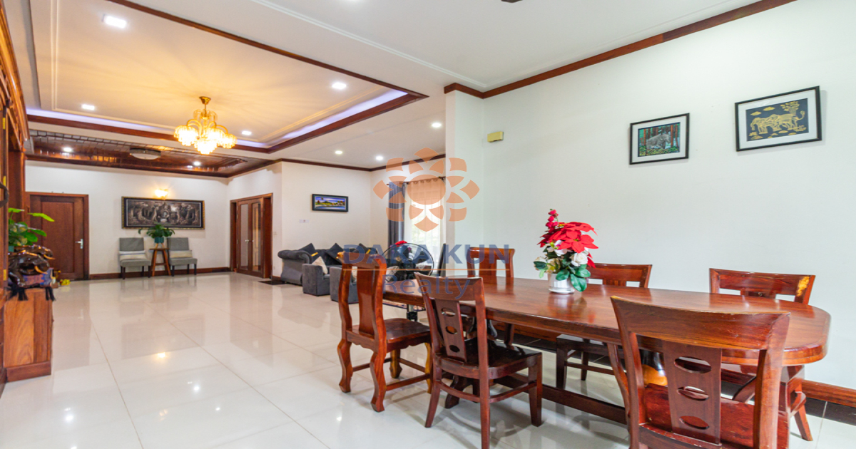 5-Bedroom Villa with Swimming Pool for Rent in Siem Reap City, Svay Dangkum