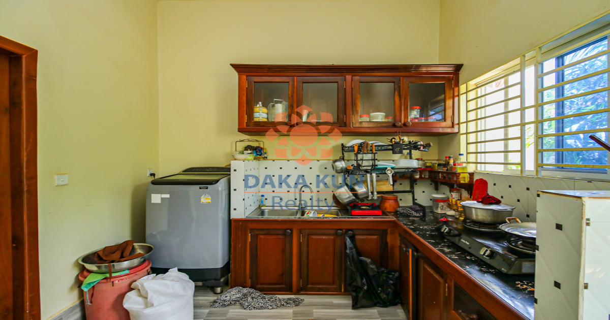 2 Bedrooms House for Sale in Siem Reap City, Svay Dangkum
