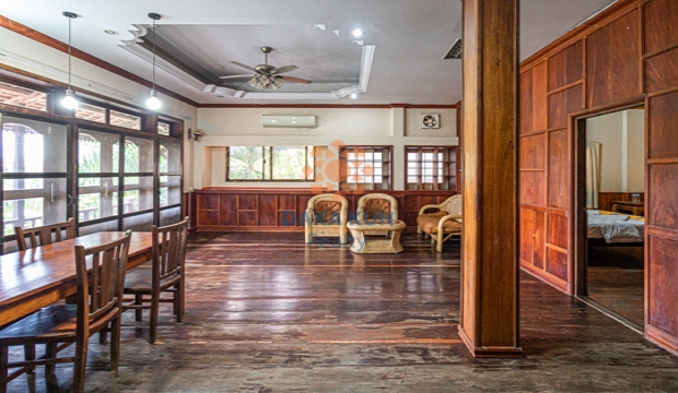 2 Bedrooms Apartment for Rent in Krong Siem Reap-Riverside