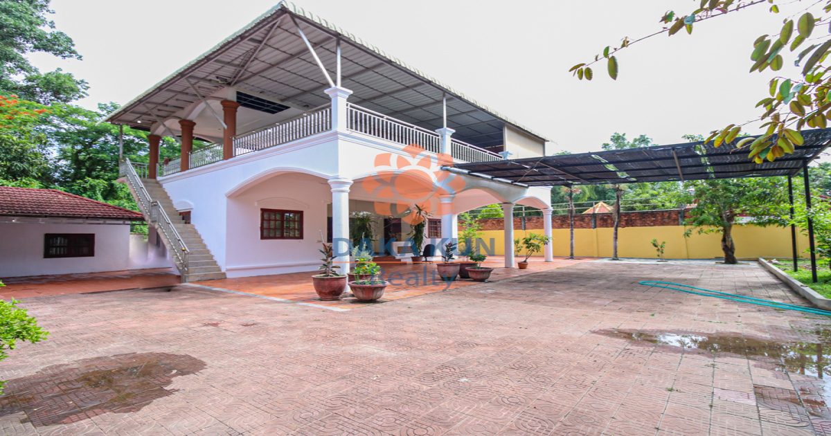 4 Bedrooms House for Rent in Siem Reap City, near War Museum