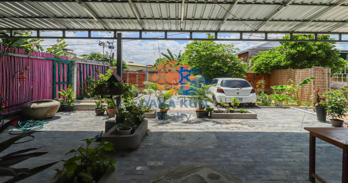 2 Bedrooms House for Rent in Siem Reap City, Sala Kamreuk
