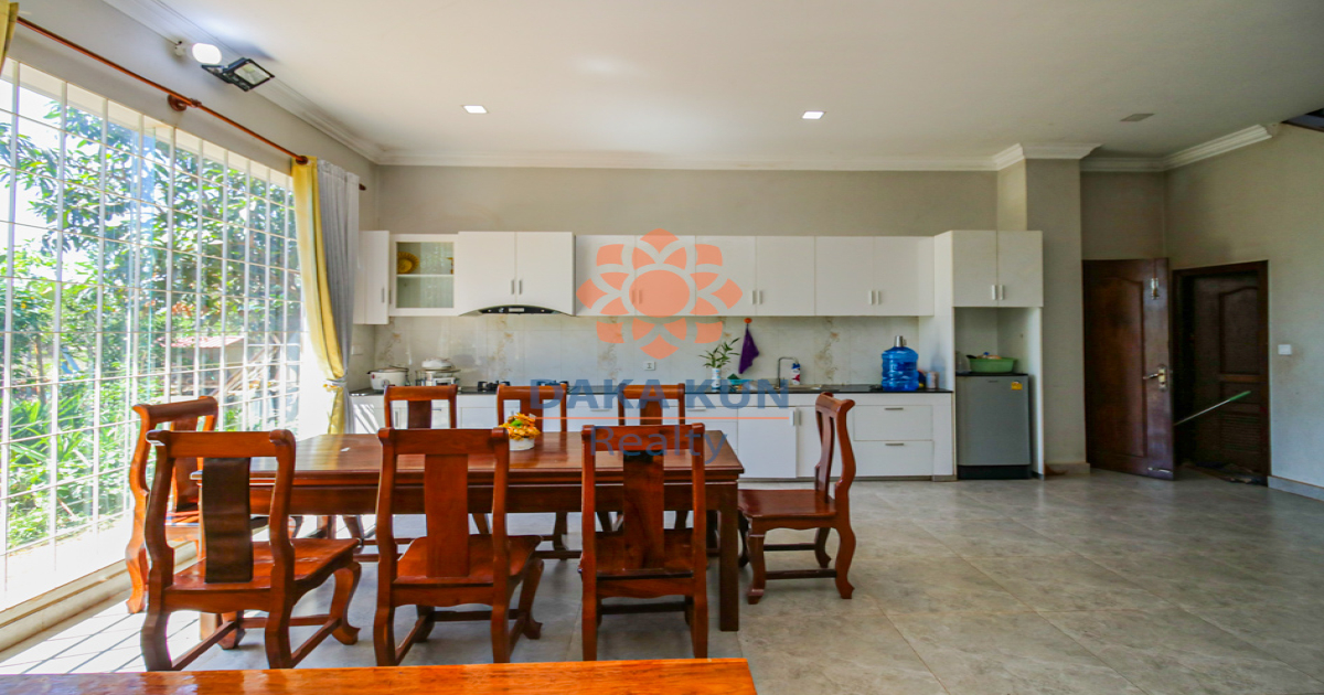 5 Bedrooms House for Rent in Siem Reap City, Chreav