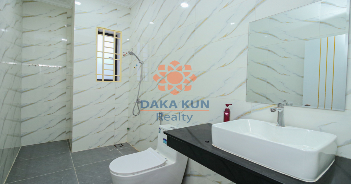 House for Sale near Prey Kuy roundabout, in Siem Reap