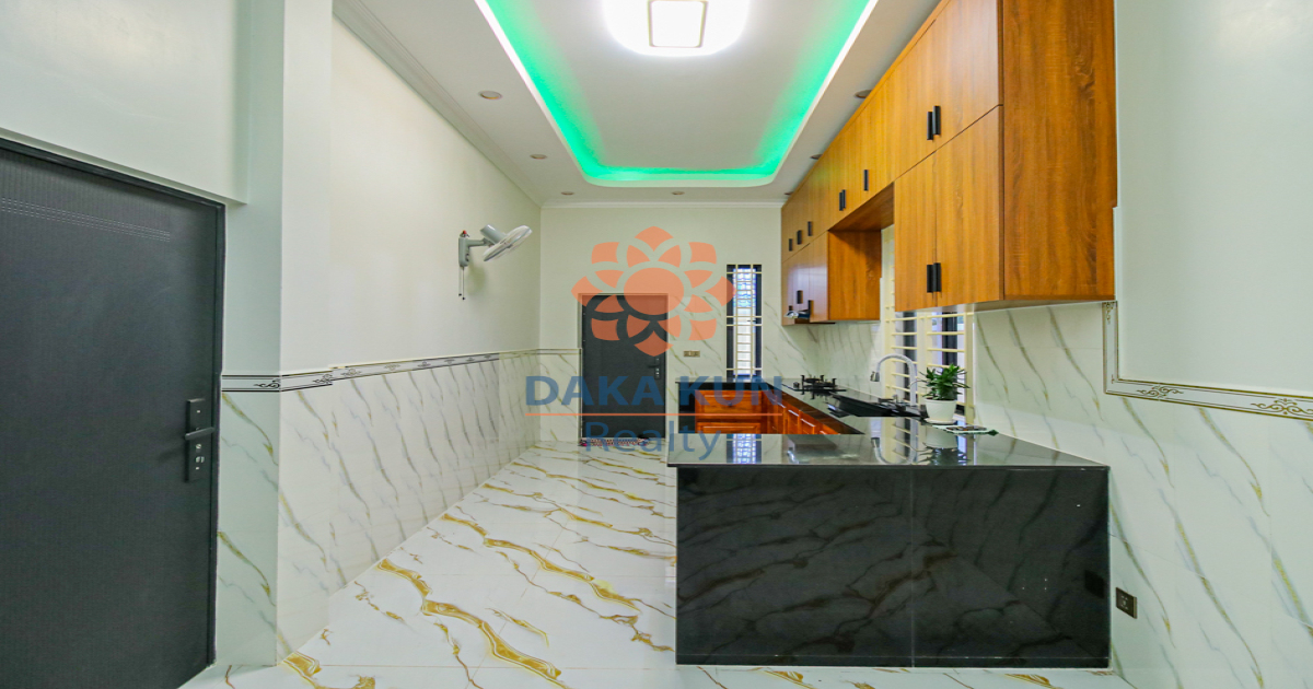 House for Sale near Prey Kuy roundabout, in Siem Reap