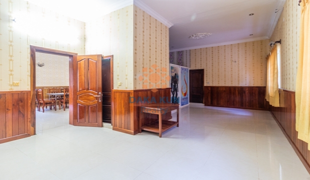 5 Bedrooms House for Rent in Siem Reap-Svay Dangkum