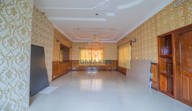 5 Bedrooms House for Rent in Siem Reap-Svay Dangkum