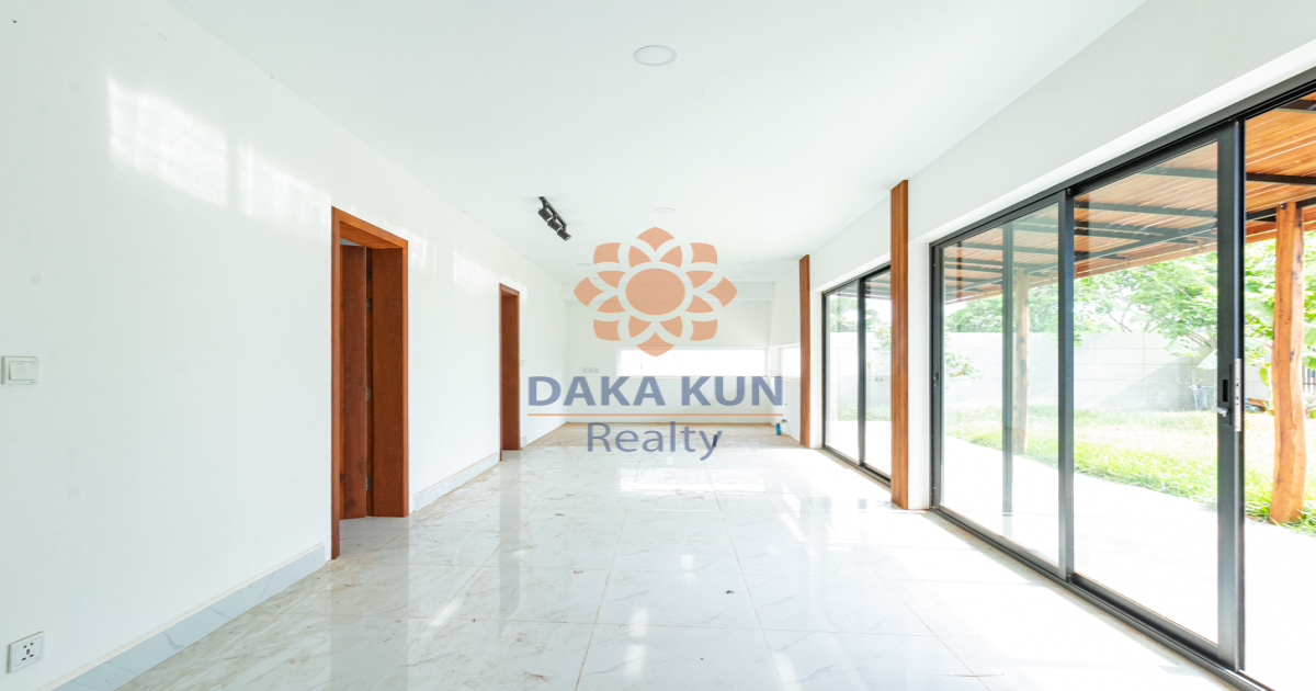 Wooden House for Sale in Siem Reap City-Svay Dangkum