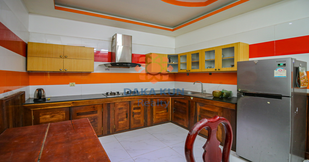 4 Bedrooms House for Rent in Siem Reap City, Svay Dangkum