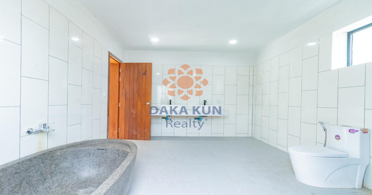 Wooden House for Sale in Siem Reap City-Svay Dangkum
