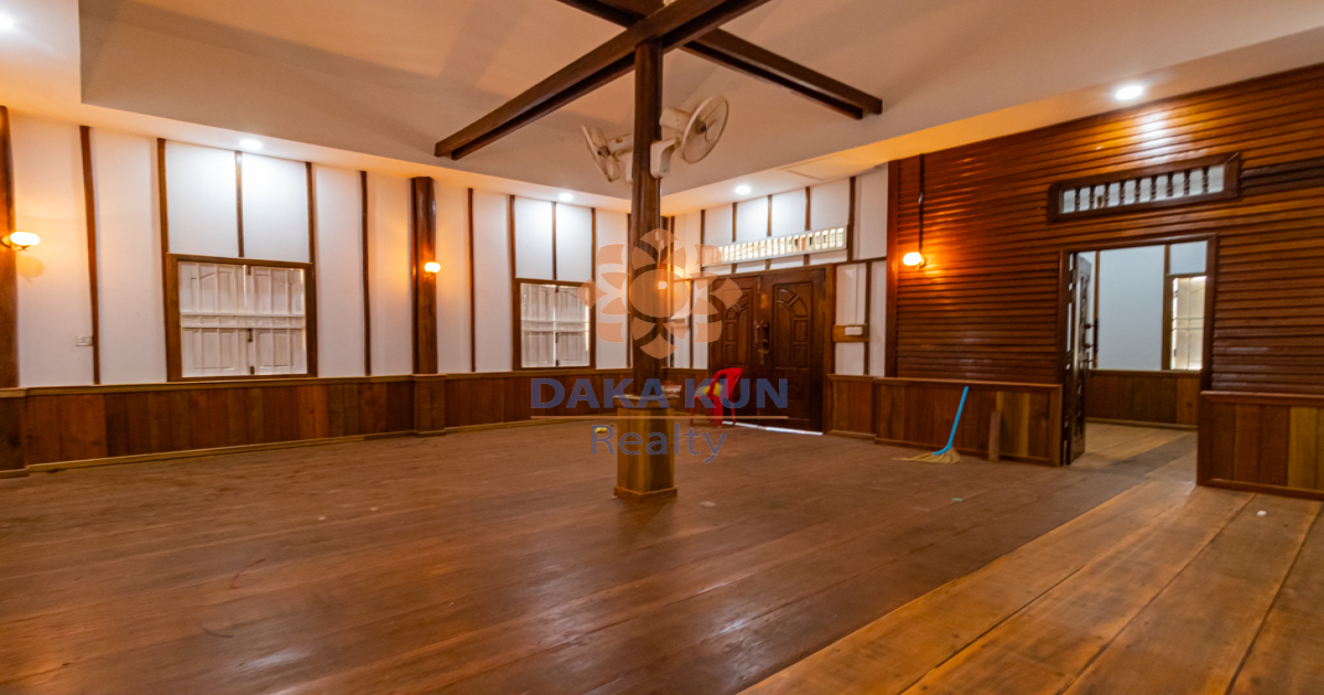 Wooden House for Sale in Siem Reap City-Svay Dangkum