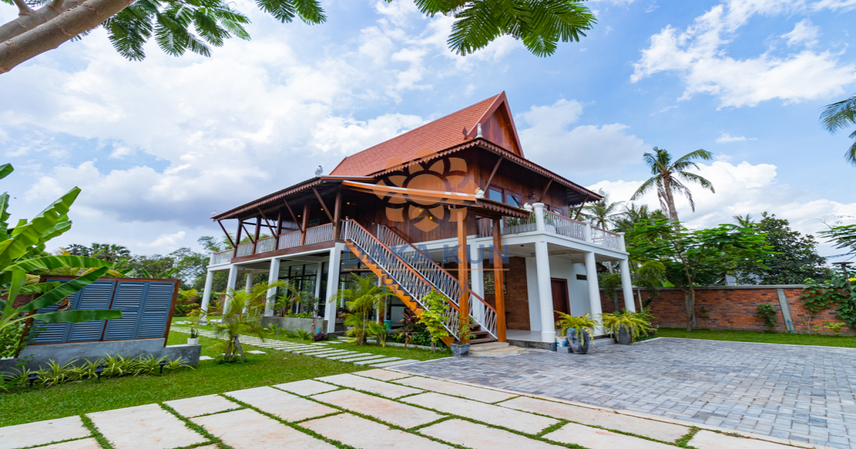 3 Bedrooms Wooden House Rent In Siem Reap City
