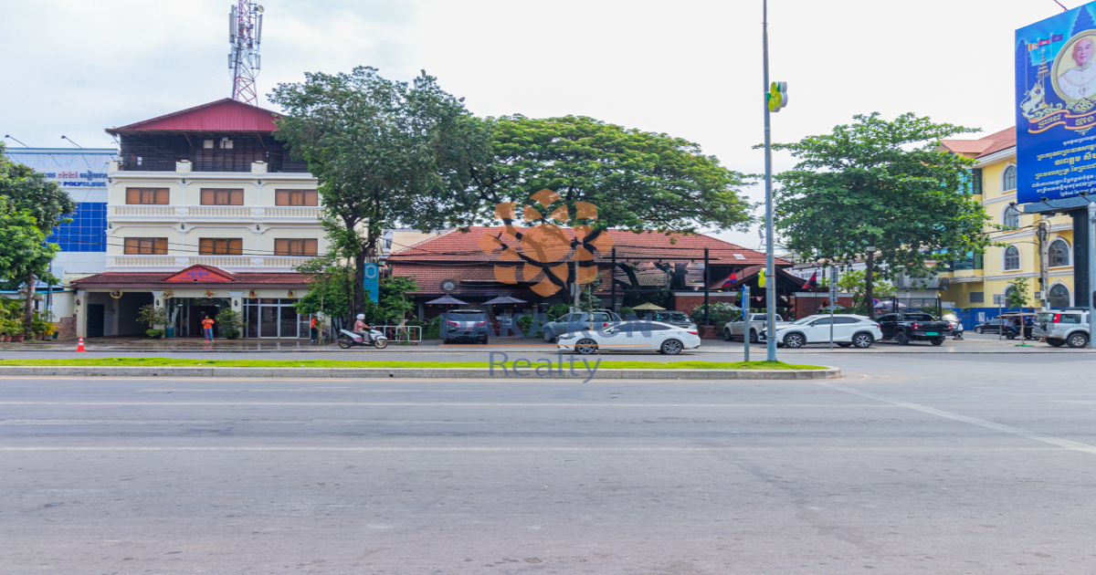 Corner Land for Sale in Siem Reap City-Svay Dangkum