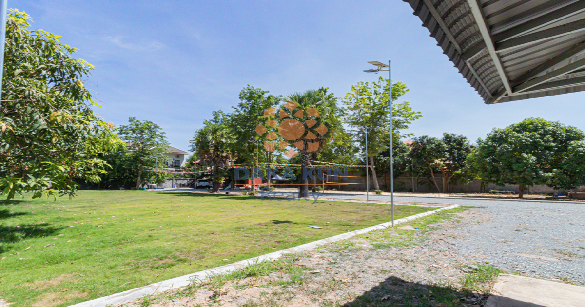 Land with Wooden House for Sale in​ Siem Reap City-Chreav