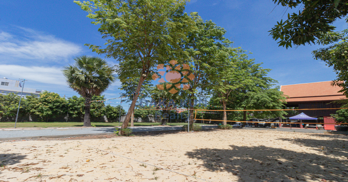 Land with Wooden House for Sale in​ Siem Reap City-Chreav