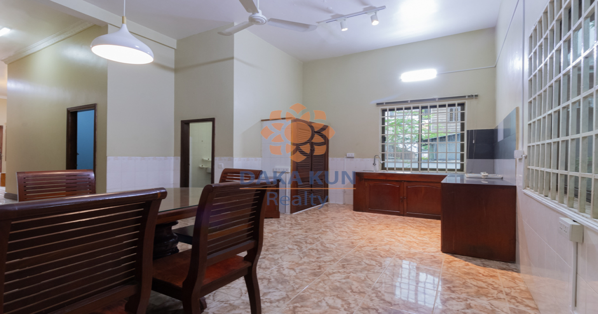 3 Bedrooms House for Rent in Siem Reap City-Sala Kamreuk