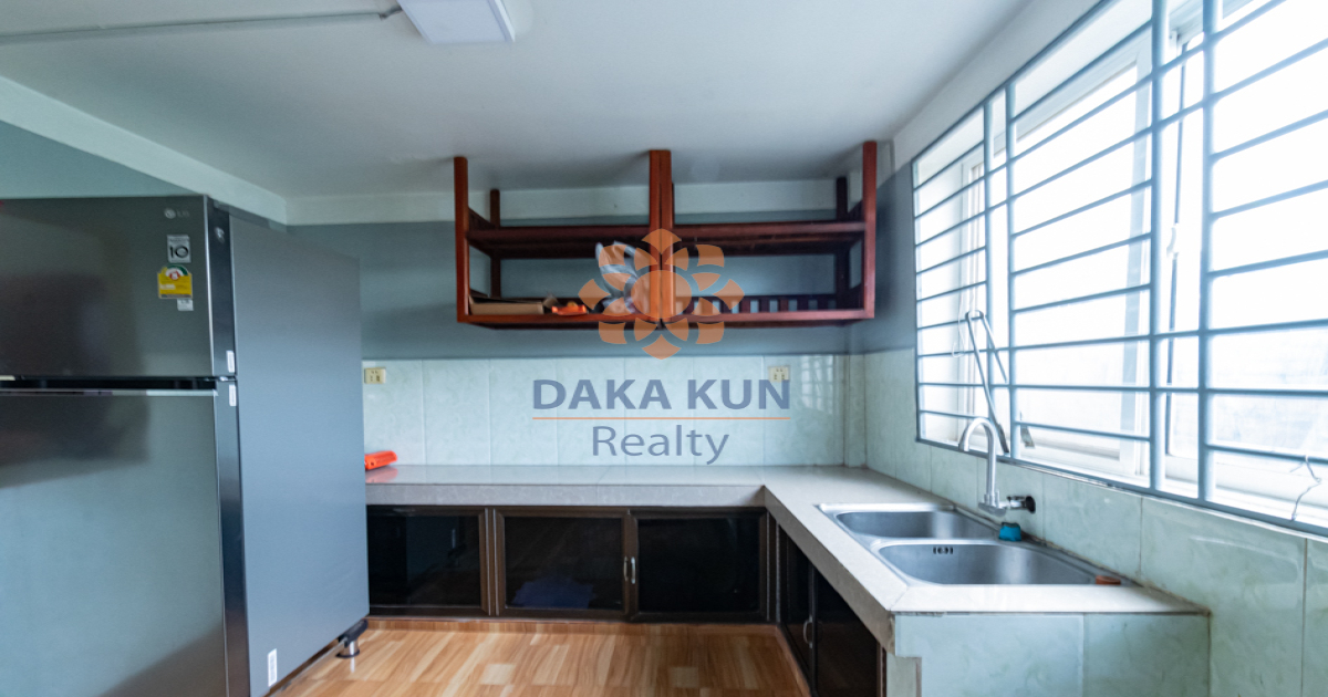 3 Bedrooms Town House for Rent Siem Reap City-Svay Dangkum