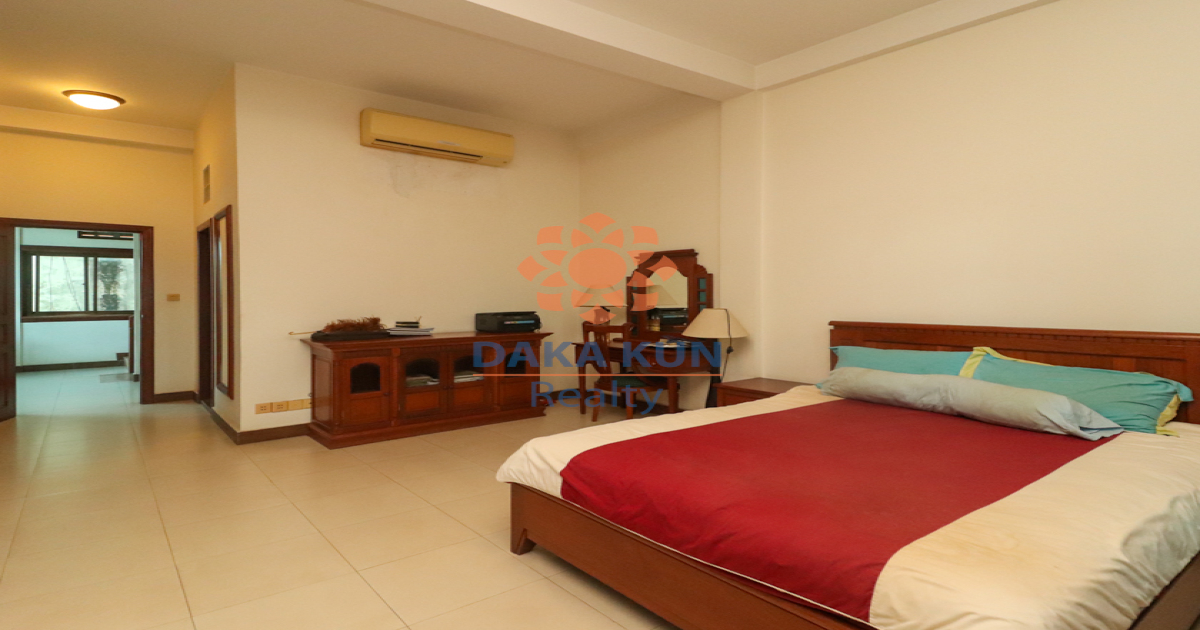 Apartment Building for Rent on Central Market St, Siem Reap City Center