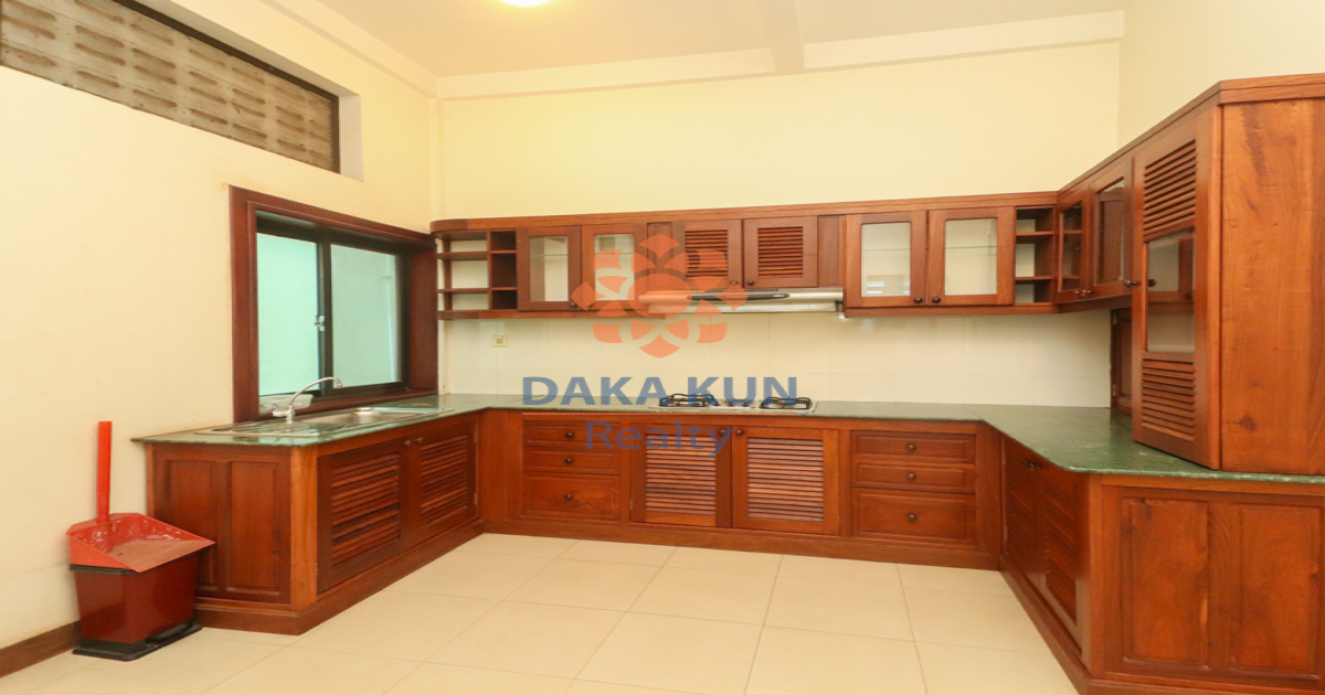 Home Office Apartment for Rent on Central Market St, Siem Reap City Center