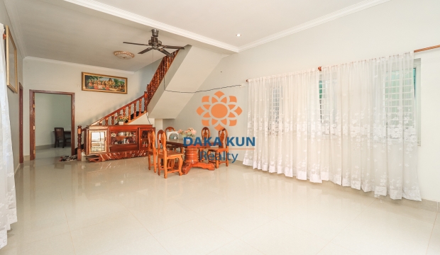 3 Bedrooms House for Rent in Siem Reap-Sala Kamreuk