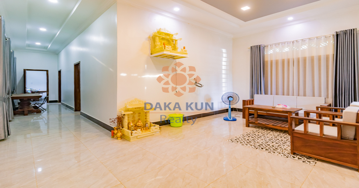 2 Bedrooms House for Rent in Siem Reap City